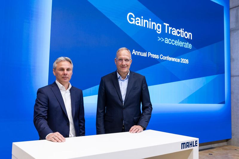 Mahle verbessert 2025 operatives Ergebnis. Von links: CFO Markus Kapaun und CEO Arnd Franz. (Bild:  Mahle GmbH)