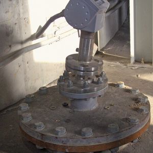 Ein Radar-Füllstandmessgerät überwacht ein Kohlesilo.(Bild:  Krohne)