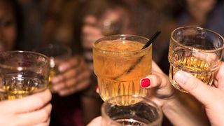 Researchers from Boston University Chobanian & Avedisian School of Medicine have identified that a peptide called pituitary adenylate cyclase activating polypeptide (PACAP), is involved in heavy alcohol drinking.  (Source: free licensed)