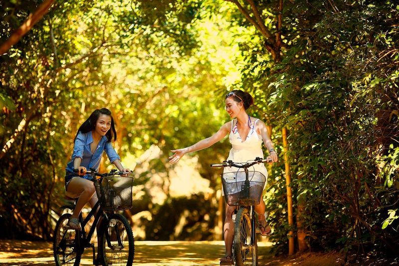 Bevor es losgeht, sollte man mit dem E-Bike vertraut werden. Auch versierte Radfahrer müssen beachten, dass das E-Bike wesentlich schwerer und schneller ist als ein gewöhnliches Rad. Für Fahrer ohne Erfahrung empfiehlt Schaffer ein Sicherheitstraining. (gemeinfrei)