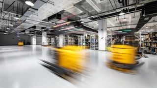 Automation is also playing an increasingly important role in intralogistics. (Image:Unique Vision - stock.adobe.com)