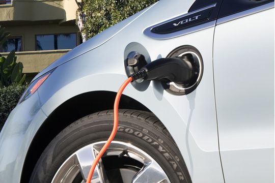 Um Passanten zu warnen, haben die Entwickler des Stromers ein elektronisches Geräusch programmiert. (Archiv: Vogel Business Media)