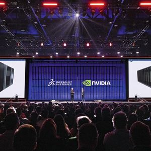 L'annonce du partenariat a eu lieu sur la scène de 3DEXPERIENCE World, l'événement annuel de Dassault Systèmes dédié aux communautés du design et de l'ingénierie, à Houston (USA).(Source :  2026 Narrative Images, tous droits réservés)