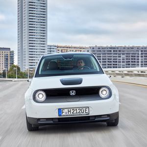 Die Topversion des Honda E namens Advance startet im Frühjahr 2020.