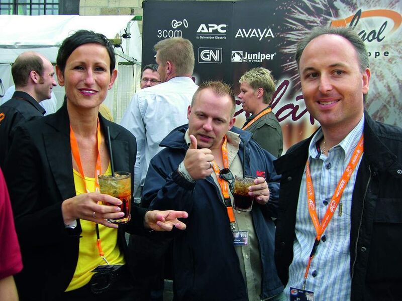 Karin Hernik, Timo Stein und Siegfried Drexler von APC-MGE (v.l.) (Archiv: Vogel Business Media)