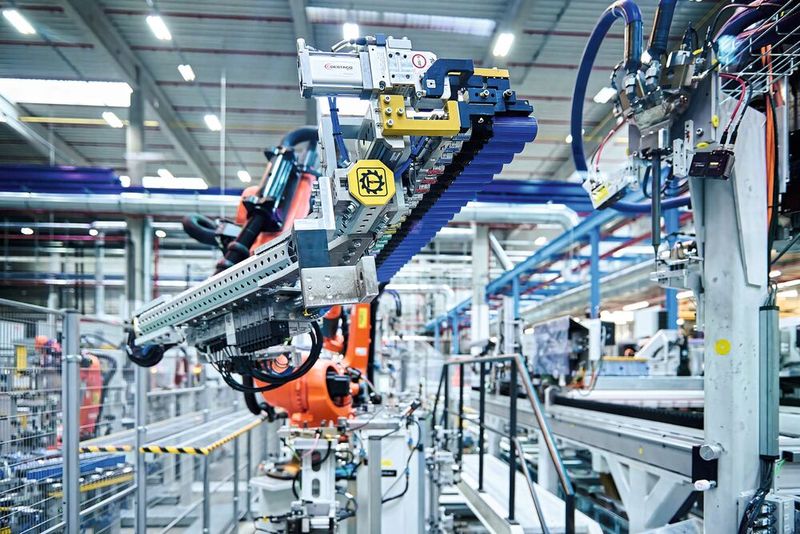 Produktion von Hochvoltbatterien der Gen6 bei der BMW Group. (Bild: Rainer Haeckl)