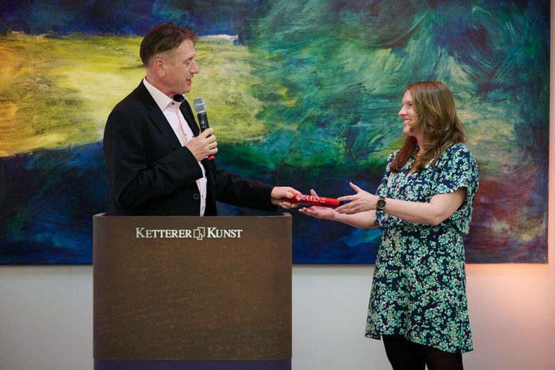 Impressionen vom ELEKTRONIKPRAXIS Frühlingsfest 2023 im Ketterer Kunst mit der Verabschiedung von Johann Wiesböck.  (Bild: © EYE AM CHRIS)