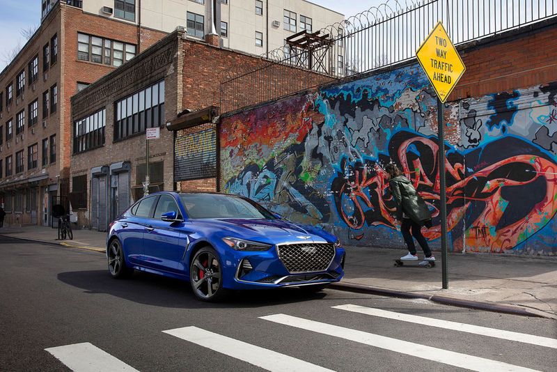 Neben dem Zwei-Liter-Turbo soll ein 3,3-Liter V6 bestellbar sein, der unter anderem aus dem Kia Stinger bekannt ist. (Genesis)