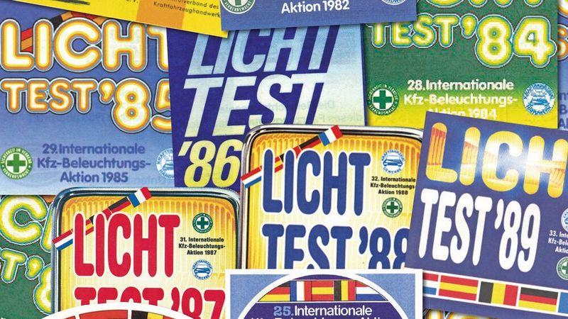 Für Old- und Youngtimer-Fans bietet der Licht-Test ab diesem Jahr ein besonderes Schmankerl. Der ZDK bietet eine Reproduktion früherer Licht-Test-Plaketten. Bereits verfügbar sind Plaketten aus den Jahren 1981-1989. Sie können über Licht-Test.de bestellt werden.  (Bild: ProMotor)