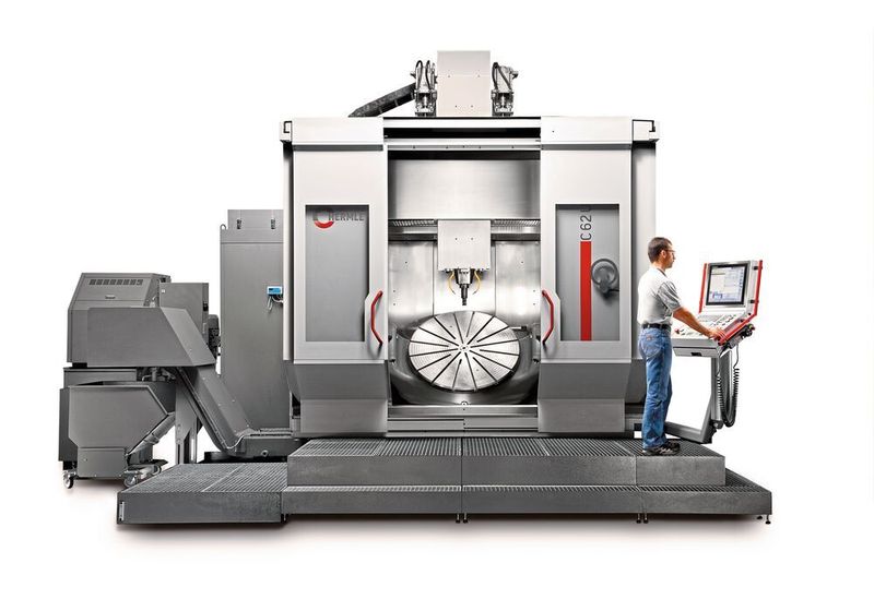 Die C 62 U MT dynamic ist das Topmodell der Hermle-­High-Performance-Line und bearbeitet bis zu 2500 Kilogramm schwere Bauteile effizient und hoch­dynamisch.  (Hermle)