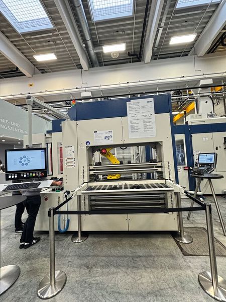 Grob zeigt auf seiner bislang größten Hausmesse 2025 technologische Highlights auf über 6.000 Quadratmetern. (Bild: VCG/Sonnenberg)