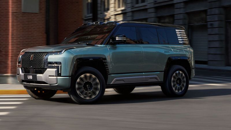 Der 5,4 Meter lange U8 macht einem Bentley Bentayga mit seiner luxuriösen Ausstattung durchaus Konkurrenz. (Bild: BYD)