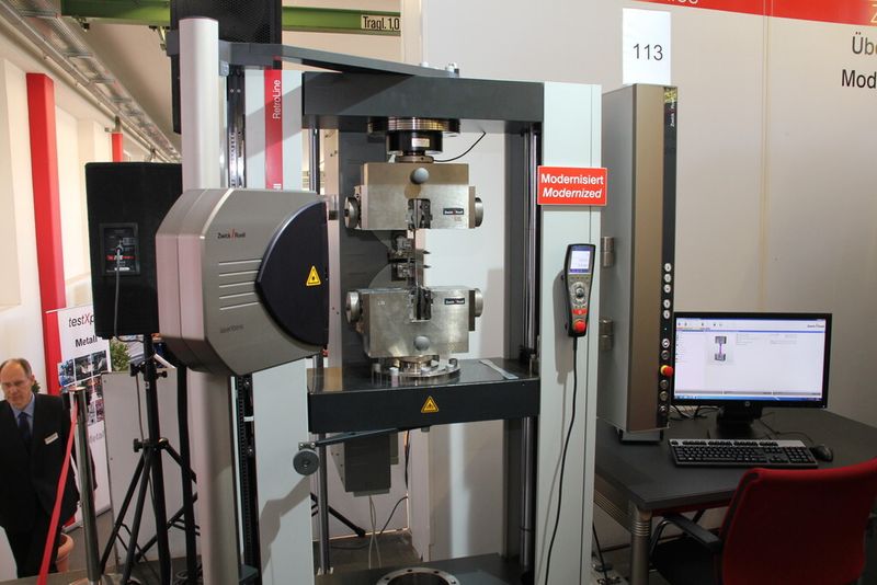 Modernisierte Messmaschine mit Lasertechnik der Linie Retroline. (Bild: Schäfer)