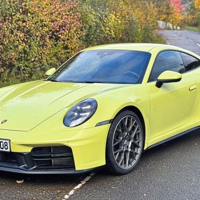 Sechs Jahre nach unserem ersten Test kehrt der 911 als Facelift-Modell 992.2 zurück – und sein eindeutiges Sportwagenkonzept fasziniert noch immer. (Bild: Schreiner – VCG)