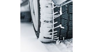 Bei Schnee ist die Winterreifenpflicht leicht erkennbar, doch es gibt auch andere Gründe für Winterreifen. (Dekra)