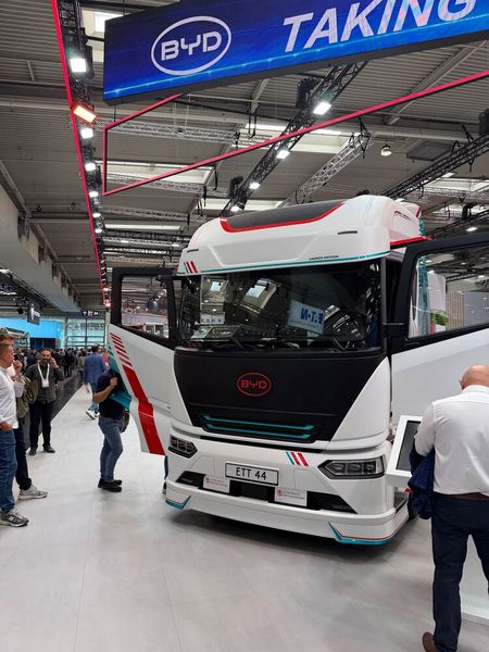 The ETT44 is BYD's new heavy-duty flagship model. (Image:Köth - VCG)