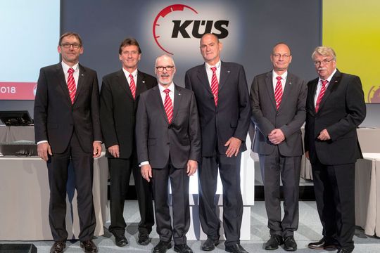Der Vorstand der KÜS (v.li): Thomas Fleischmann, Thomas Jung, Geschäftsführer Peter Schuler, der neue Präsident Wolfgang Daldrop, Klaus Hormes und der wiedergewählte Christian Wolter.(Bild:  KÜS)