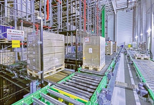 Hochleistungsfähige Fördertechniken bilden die zuverlässigen Schlagadern der Intralogistik. Hochleistungsfähige Fördertechniken bilden die zuverlässigen Schlagadern der Intralogistik.