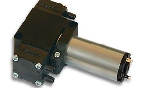 Das Dual-Modell der Miniaturpumpe SP 100 EC von Schwarzer Precision (Bild: Schwarzer Precision)