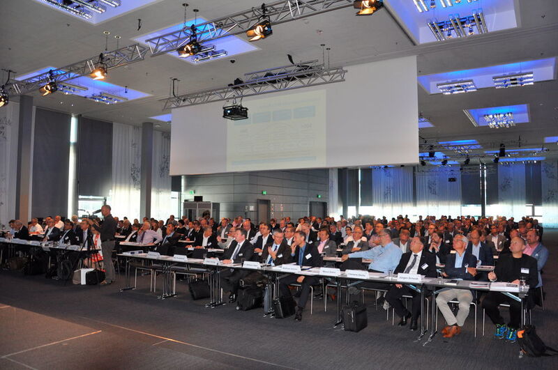 Rund 300 Teilnehmer nahmen am Engineering Summit in Mannheim teil. (Hüthig GmbH)