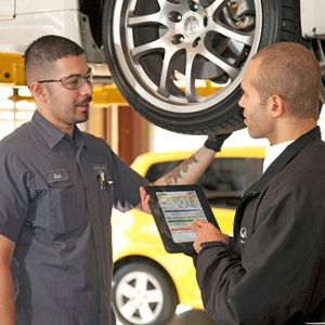 Das Motion-Tablet kann beispielsweise in Autowerkstätten eingesetzt werden.
