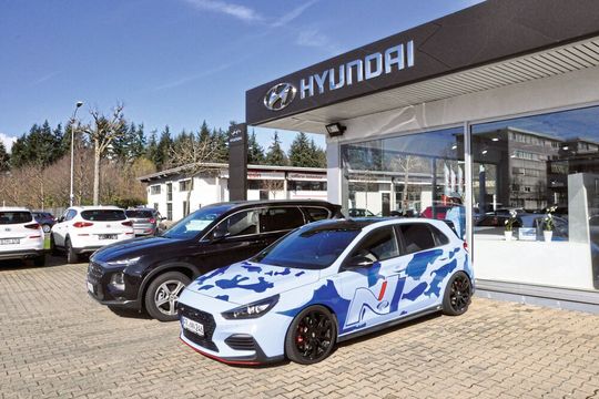 Das Autohaus Schmidt in Freiburg ist seit 2005 im Besitz der Familie Hauck.(Bild:  Wehner/»kfz-betrieb«)