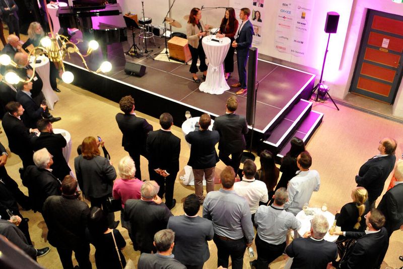 Am Vorabend des Kongresses hatten sich viele Teilnehmer zum „IFA Business Club“ zusammengefunden. (Wehner/»kfz-betrieb«)