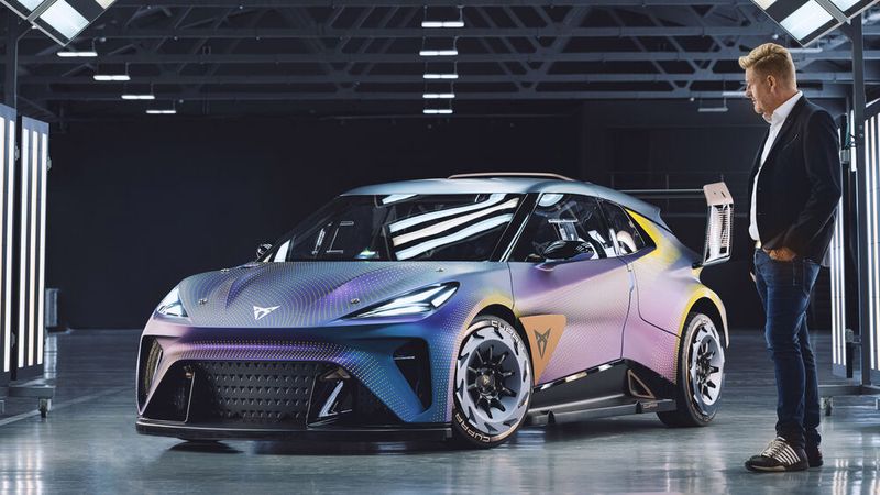 Erstmals als seriennahe Studie hatte Wayne Griffiths den kommenden Kleinwagen als „Urban Rebel“ zur IAA 2021 vorgestellt.   (Bild: Seat)