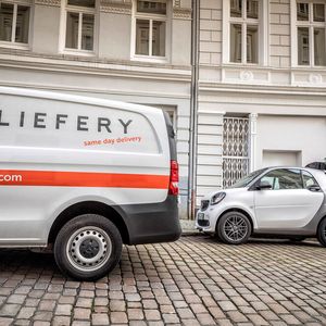 Liefery versteht sich als spezialisierter Dienstleister für die Auslieferung von Waren in einem genauen Zeitfenster.(Bild:  Daimler)