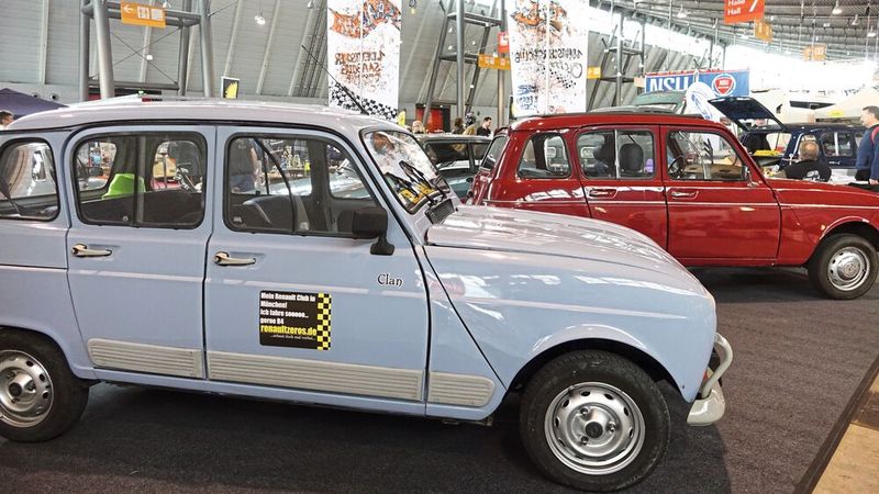 Einst verheitzes Studenten- und Hausfrauenauto, mittlerweile beliebter Klassiker: der Renault R4. (Bild: Dominsky –  »kfz-betrieb«)