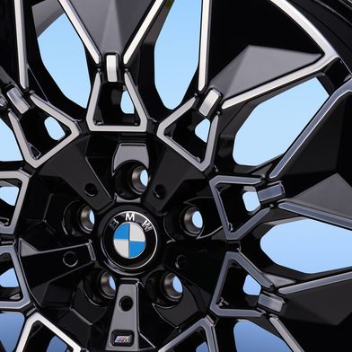 Beim neuen BMW i3 setzt das Unternehmen auf ein ganzheitliches Konzept zur Ressourcenschonung und Reduzierung der CO₂e-Emissionen. (Bild: BMW)