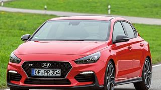 Der Hyundai i30 Fastback N kostet mindestens 33.700 Euro. (Hyundai)