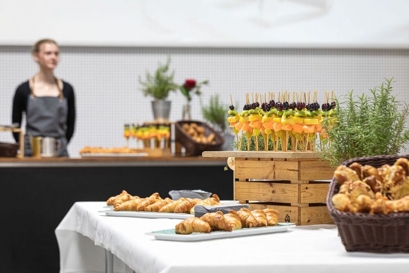 16. Anwenderkongress Steckverbinder: Der erste Steckverbinder-Tag am 5. Juli 2022 fokussierte neue Technologien und Trends wie den intelligenten Steckverbinder und KI in der Qualitätskontrolle, die additive Serienfertigung von Steckverbinder, DC-Verbindungstechnik, modulare Steckverbinder sowie messtechnische Verfahren. (Bild: Elektronikpraxis)