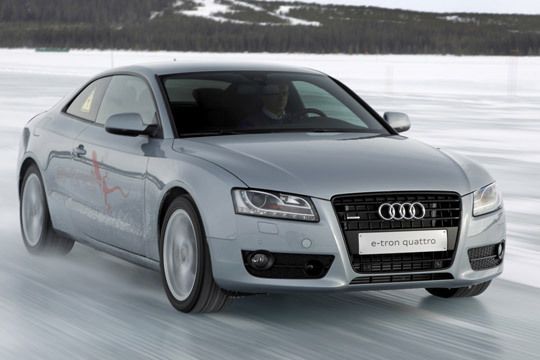 Die ersten 40 Kilometer soll der E-Tron Quattro bis maximal 100 Km/h rein elektrisch unterwegs sein. (Archiv: Vogel Business Media)