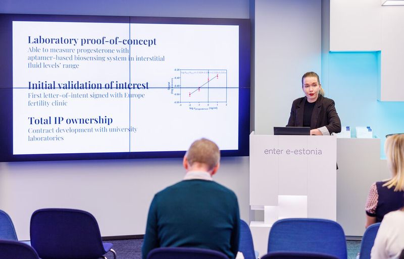 Kerli Kustola ist COO bei Muun Health. Das Start-up will die Forschung der Frauen-Gesundheit verbessern und entwickelt das erste Wearable zur Echtzeitmessung von Hormonwerten für Frauen. (Bild: © Raul Mee)