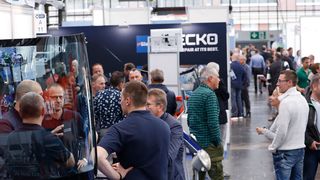 Die Tasc ist der Treffpunkt für Profis aus den Bereichen Autoglas, Smart Repair und Fahrzeugaufbereitung.  (Messe Düsseldorf / ctillmann)