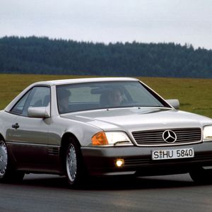 Der SL R129 ab 1989 mit Hardtop.(Bild:  Daimler)