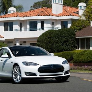 Copyright 2002-2010 Tesla Motors, Inc. Alle Rechte vorbehalten