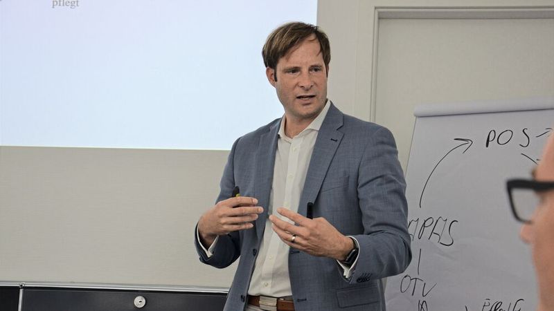 Geschäftsführer Martin Leuchtenberger gab Einblicke in „Connected by Heart“, die digitale Servicestrategie des Unternehmens. (Bild: Karin Bayha)