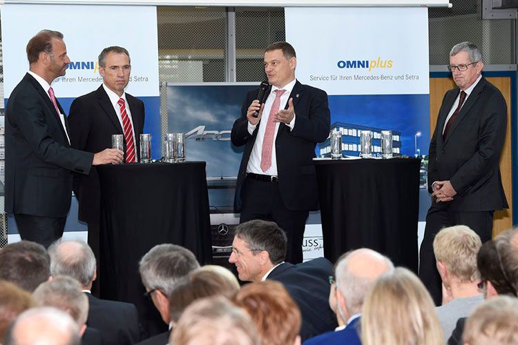 An einer Podiumsdiskussion nahmen (v.l.n.r.) Stefan Russ, Gustav Tuschen, Franz Loogen und Wolfgang Arnold teil. (Foto: Autohaus Karl Russ)