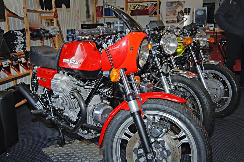 Für die Fertigung der nötigen Ersatzteile für alte Moto Guzzi kommt Siemens-Technik zum Einsatz. (Siemens AG/P. Kronfeld)