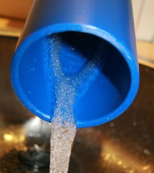 Die deutsche Trinkwasserverordnung steht auf der Kippe. Der Kunststoffrohrverband fordert die Politik deshalb zum Handeln auf. (Bild: KRV)