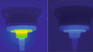 Links ist der Temperaturverlauf am Werkzeug mit herkömmlicher Statorkühlung zu sehen, rechts dagegen der Temperaturverlauf mit Cool-Core.  (Bild: Step-Tec)