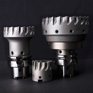Bei Planfräsarbeiten in der Großserie, speziell bei labilen Bauteilen und im HPC-Bereich (High Performance Cutting), vertrauen viele Praktiker auf den Facemill-Diamond PKD-Planfräser von Mapal, heißt es. Jetzt hat man das Werkzeugsystem noch weiter verbessert – mit attraktivem Endergebnis für den Zerspanungspraktiker.