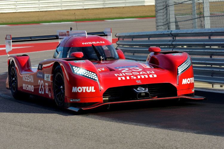 Erinnerungen werden an den Frontmotor-US-LMP Panoz GT1 wach, der 1999 debütierte. (Foto: Nissan)