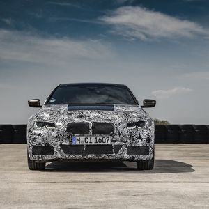 Die Niere wird extra groß  – auch wenn das unter der Tarnung noch nicht zu erkennen ist.(Bild:  BMW)
