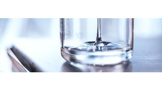 Das benötigte Kohlenstoff für die Kunststoffherstellung wird bisher aus fossilen Rohstoffen gewonnen – das nominierte Forschungsprojekt schafft es, Kohlenstoff aus CO2 rentabel zu gewinnen. (Deutscher Zukunftspreis/Ansgar Pudenz)