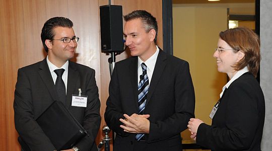 Die Organisatoren des Internet Sales Award: (v. li.) Dominik Wagemann, Leiter Events der Vogel Business Media, dem Verlag von »kfz-betrieb«, Wolfgang Michel und Karin Bayha, zuständige Eventmanagerin.  (Archiv: Vogel Business Media)