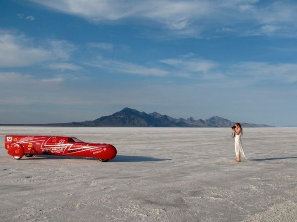 Eva Håkansson – mit fast 435 km/h die schnellste Motorradfahrerin der Welt. (KillaCycle Racing)