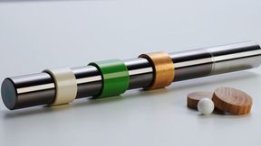 Das Fraunhofer IWS erforscht Supraschmierung seit mehreren Jahren und überträgt dieses Wissen nun gezielt auf biobasierte Material- und Schmierstoffsysteme. Ein technologischer Schwerpunkt liegt auf funktionalen Kohlenstoffschichten. (Bild: Jeibmann Photographik/Fraunhofer IWS)